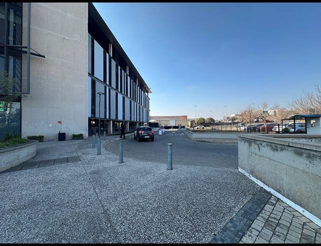 11,400M² OFFICE FOR SALE IN CENTURION CENTRAL